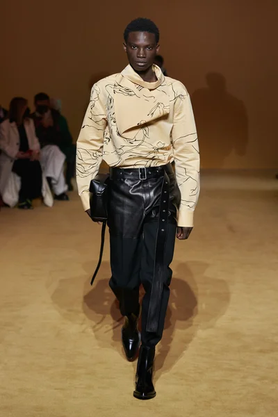 Look 22
